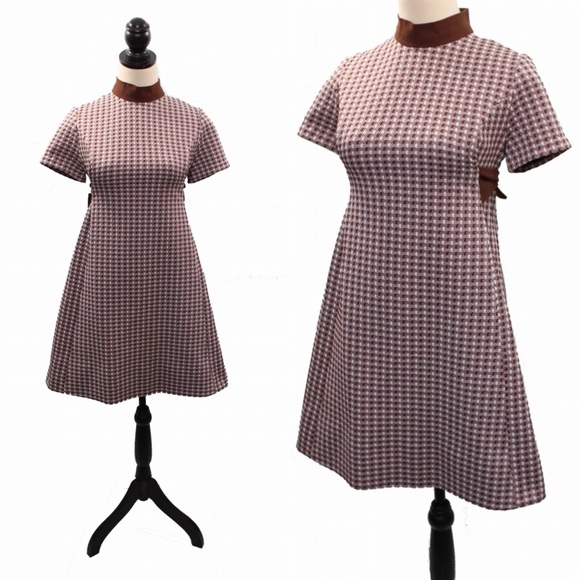 Vintage Dresses & Skirts - VTG 1960s Houndstooth Babydoll Empire Shift Dress